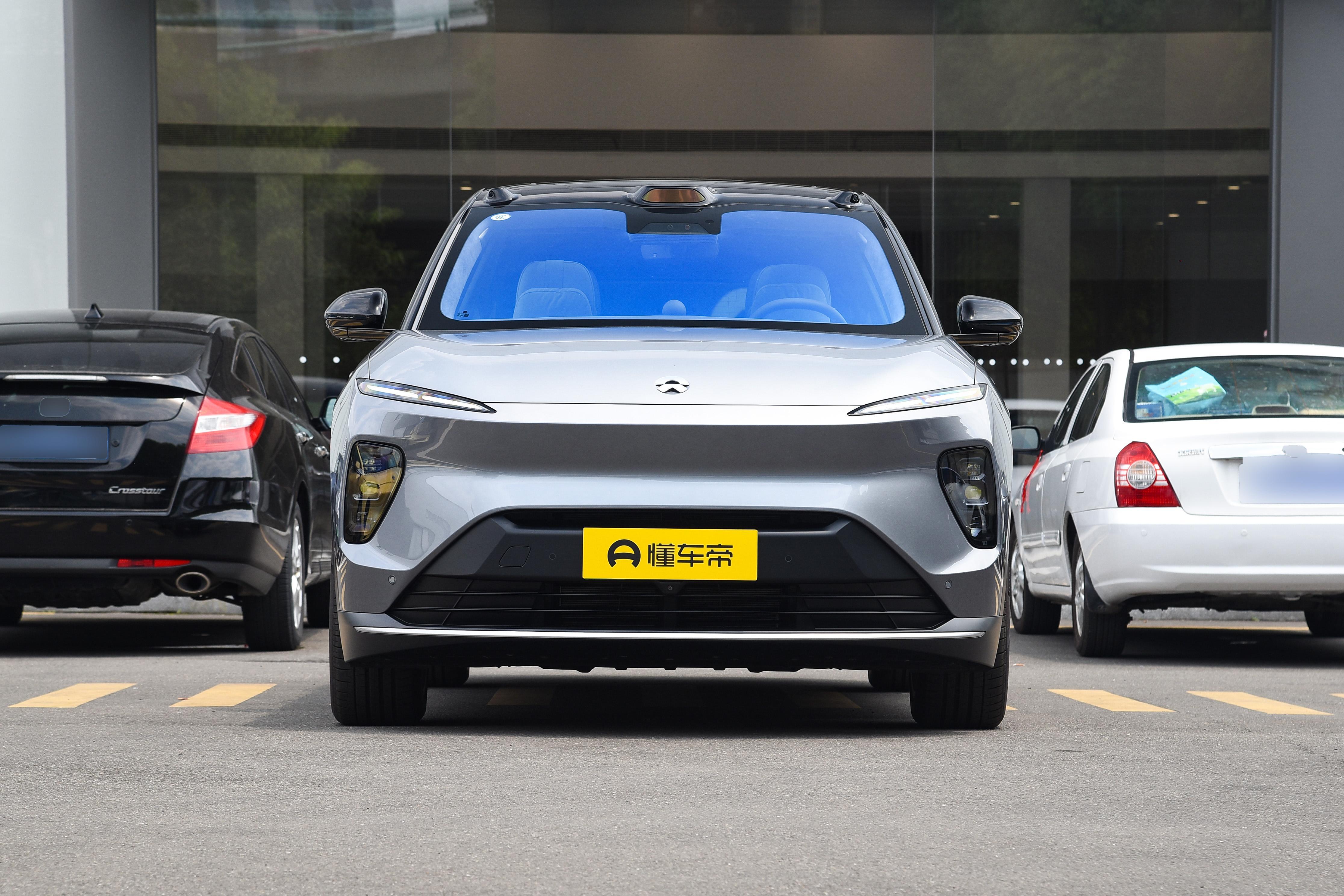 大六座+女王座椅,后雨刷避讳照管,主打豪华的蔚来ES8实力怎样?